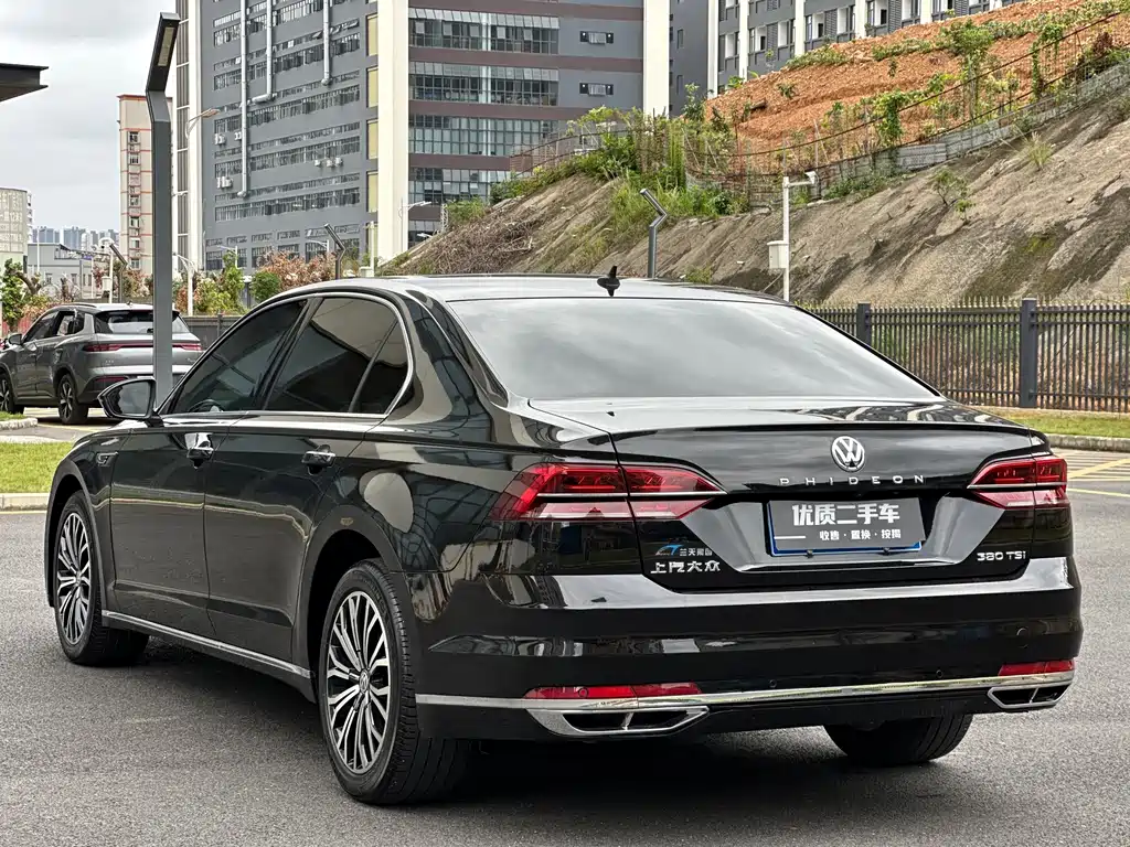 Volkswagen Phideon 2018 — фото 9