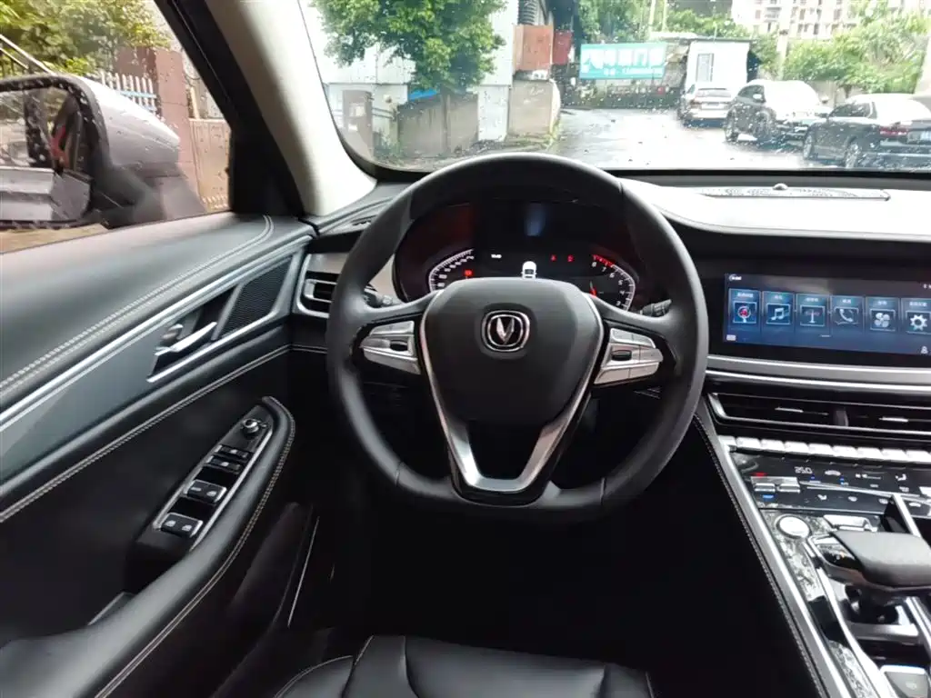 Changan CS85 COUPE 2020 — фото 11