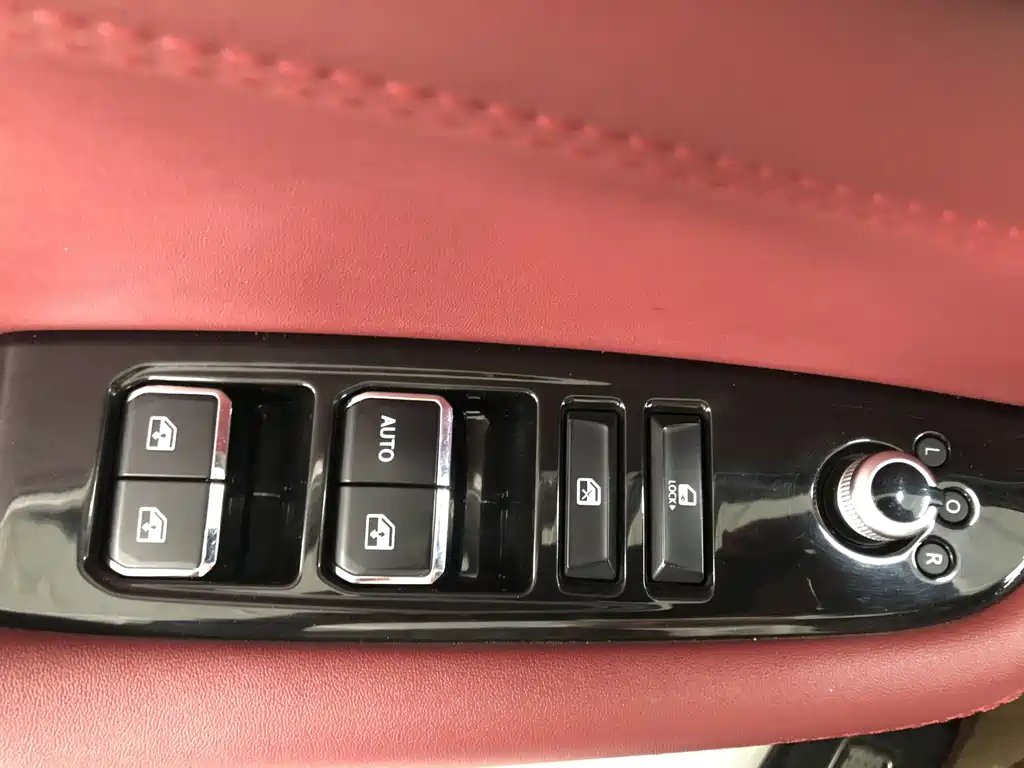 Changan CS85 COUPE 2019 — фото 18