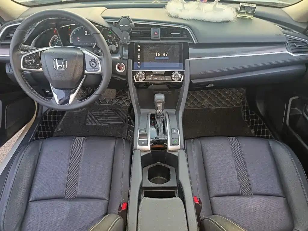 Honda Civic 2019 — фото 11