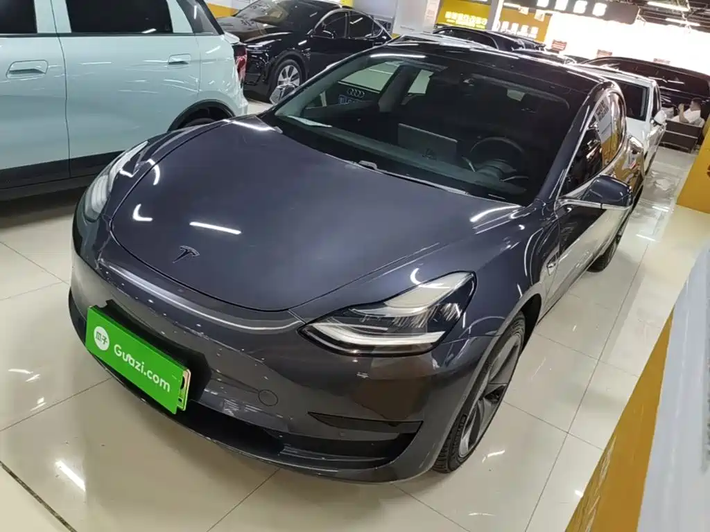 Tesla Model 3 2020