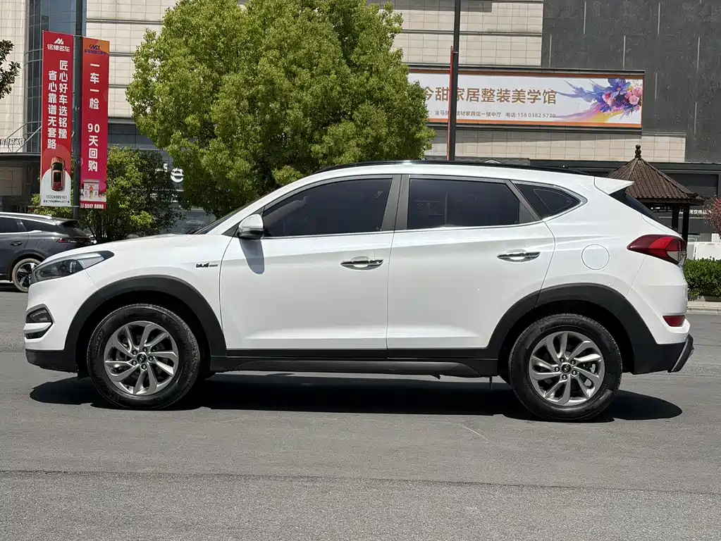 Hyundai Tucson 2018 — фото 15