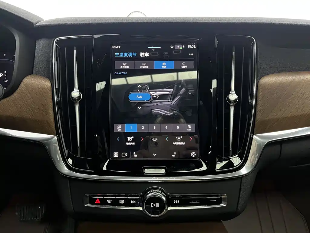 Volvo S90 2023 — фото 15