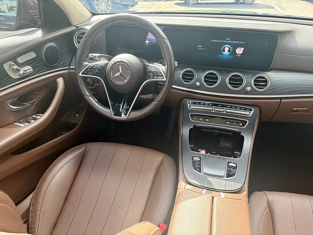 Mercedes-Benz E-Class 2023 — фото 21