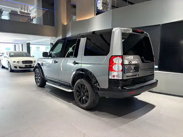 Land Rover Discovery 2013