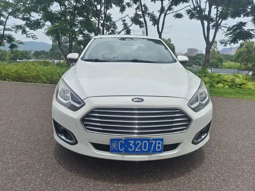 Ford Forrest 2016