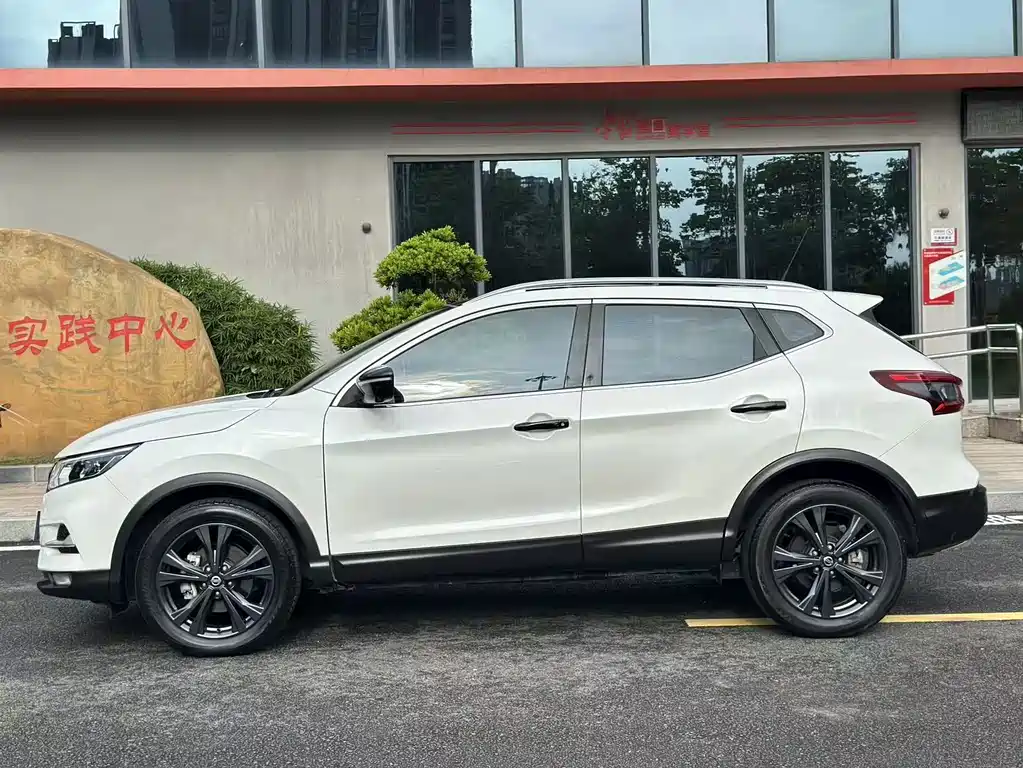 Nissan Qashqai 2022 — фото 4