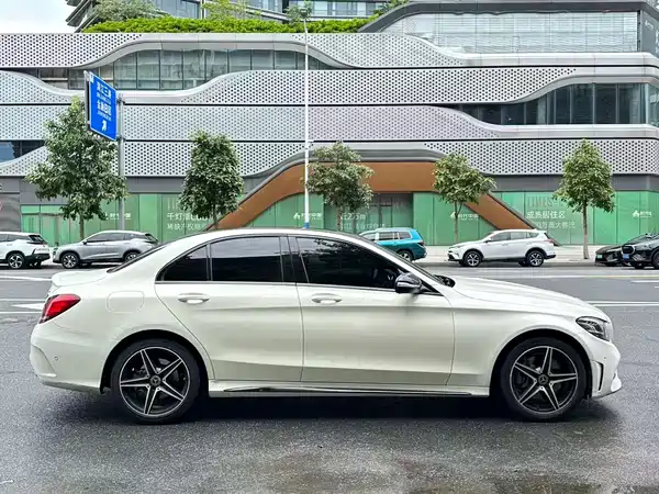 Mercedes-Benz C-Class 2019