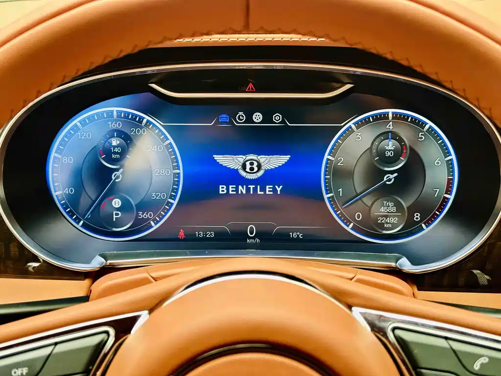 Bentley Continental 2018 — фото 14