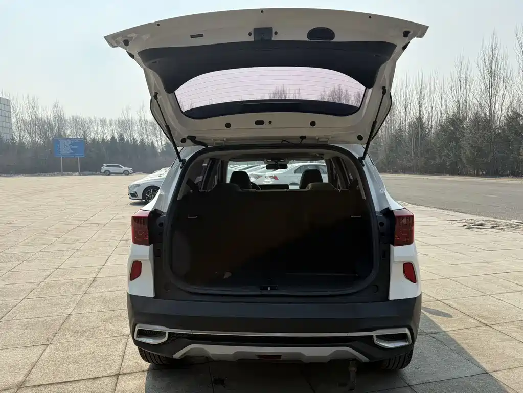 Kia KX3 2023 — фото 18