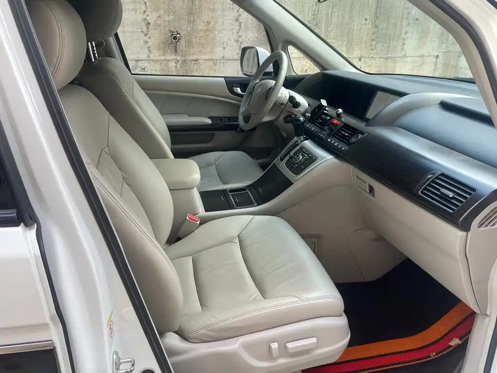 Honda Elysion 2016