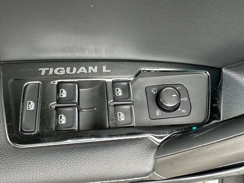Volkswagen Tiguan L 2018 — фото 14