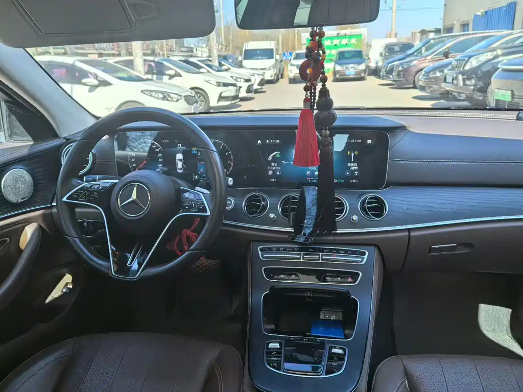 Mercedes-Benz E-Class 2023 — фото 5