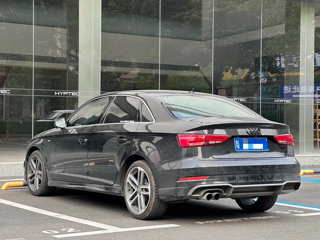 Audi A3 2018 — фото 5
