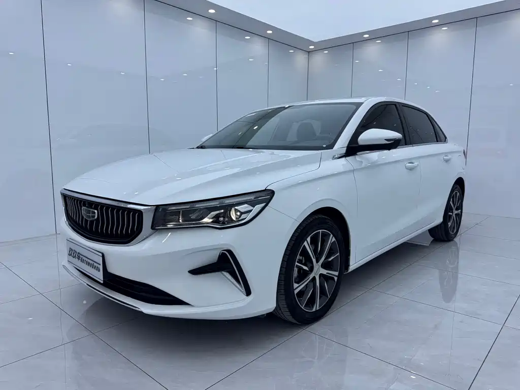 Geely Emgrand 2022
