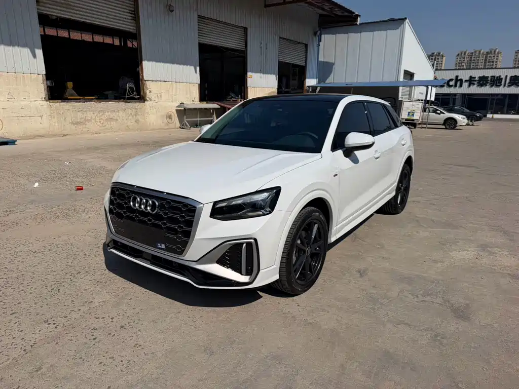 Audi Q2L 2022