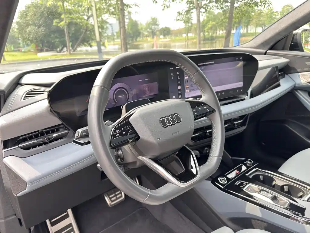 Audi Q6L e-tron 2025 — фото 11
