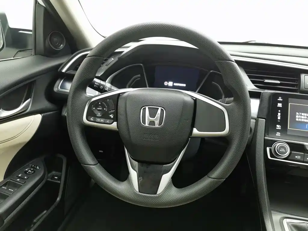 Honda Civic 2017 — фото 11