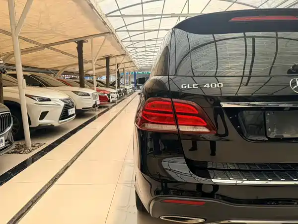 Mercedes-Benz GLE 2016