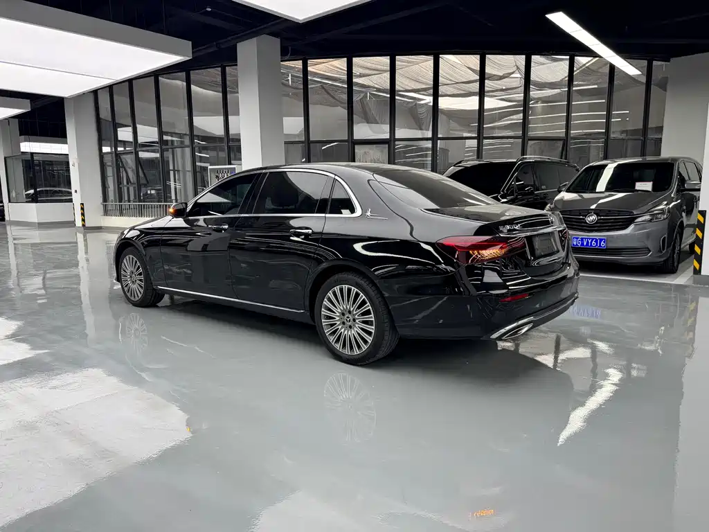 Mercedes-Benz E-Class 2020 — фото 17