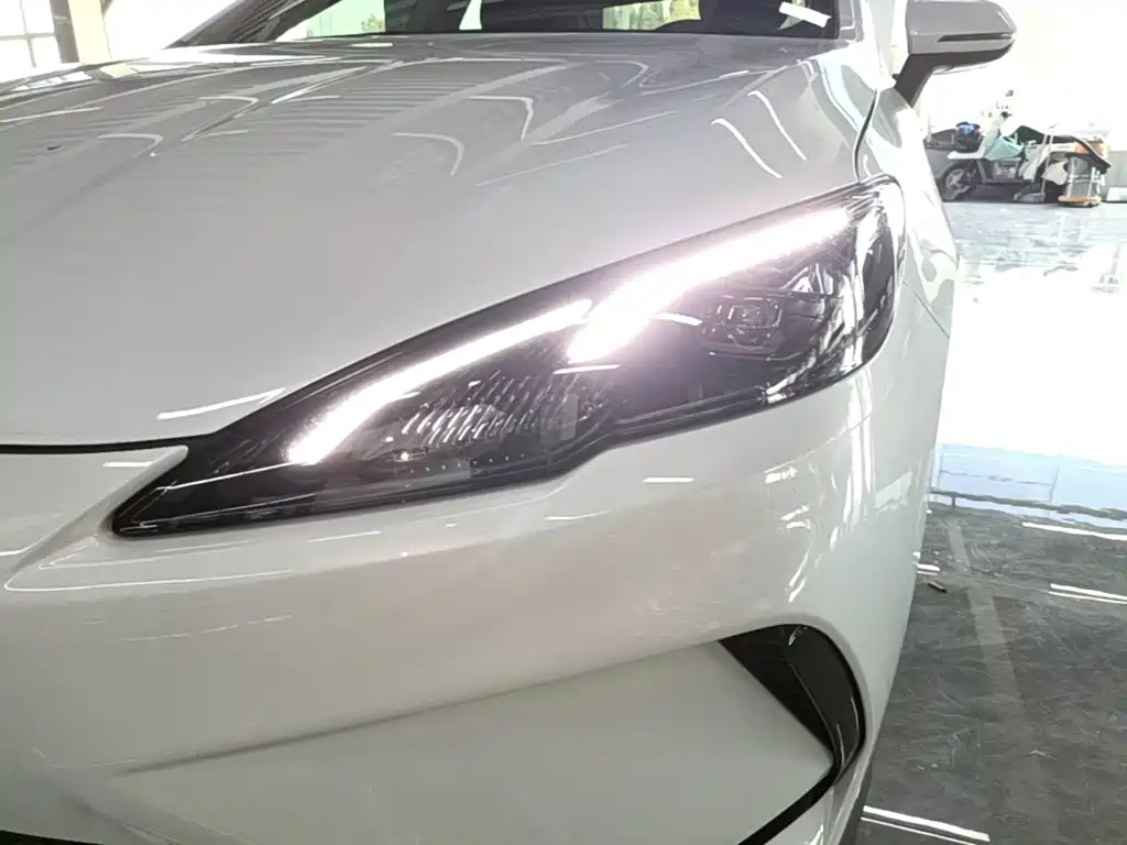 BYD Seal 05 DM-i 2026 — фото 24