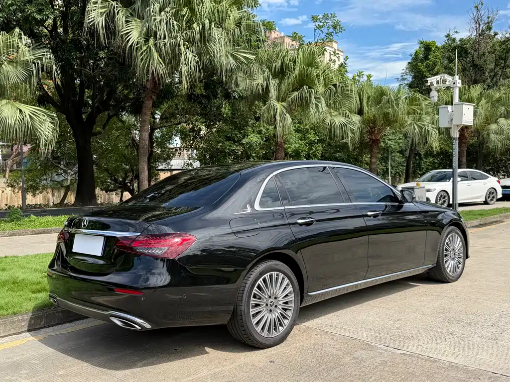 Mercedes-Benz E-Class 2021
