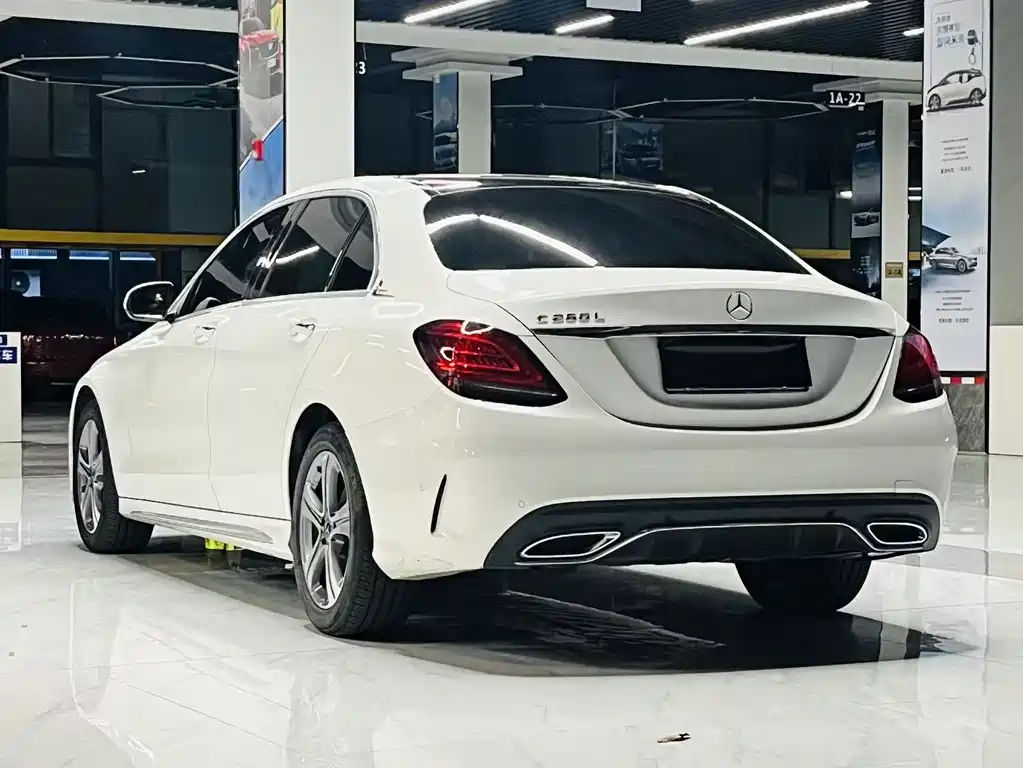 Mercedes-Benz C-Class 2020 — фото 12