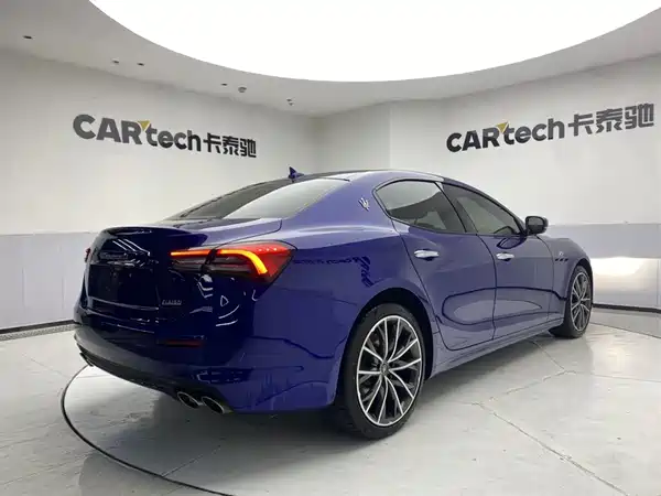 Maserati Ghibli 2021