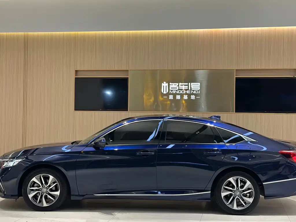 Honda Inspire 2021 — фото 4