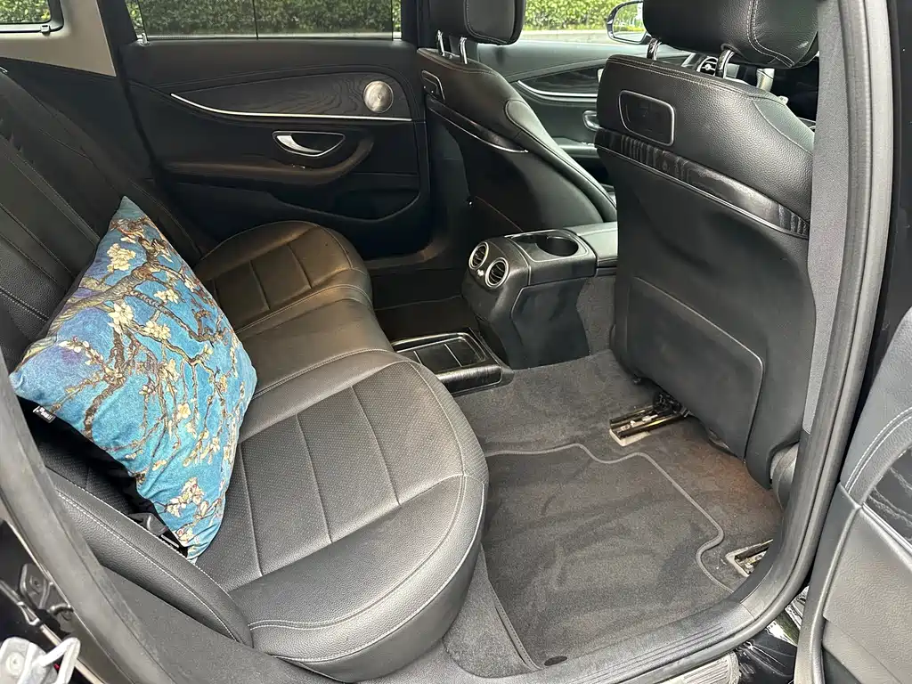 Mercedes-Benz E-Class 2018 — фото 12