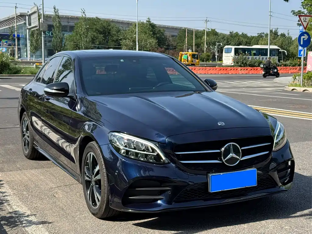 Mercedes-Benz C-Class 2020 — фото 24