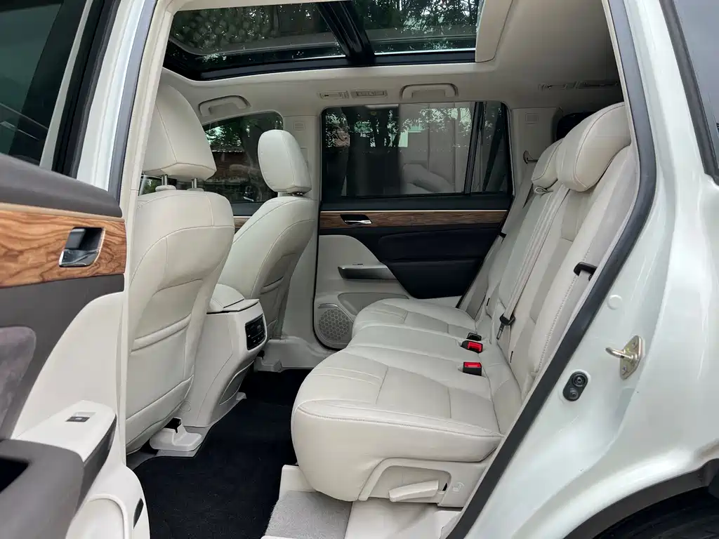 GAC Motor Trumpchi GS8 2018 — фото 12