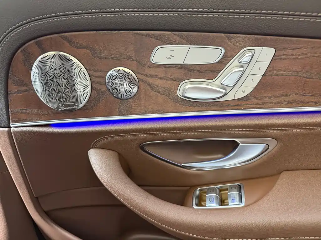 Mercedes-Benz E-Class 2023 — фото 21