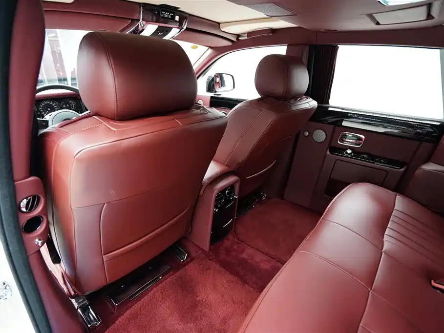 Rolls-Royce Phantom 2012 — фото 15