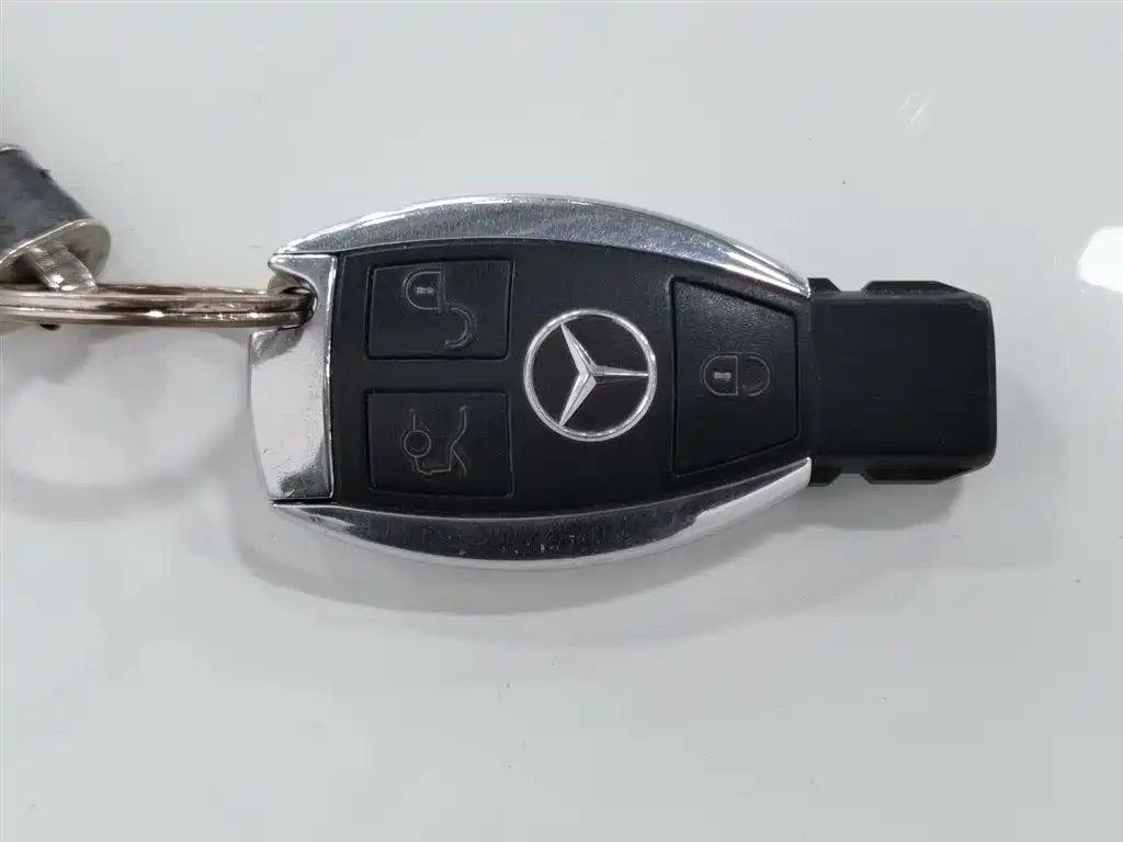 Mercedes-Benz E-Class 2014 — фото 19