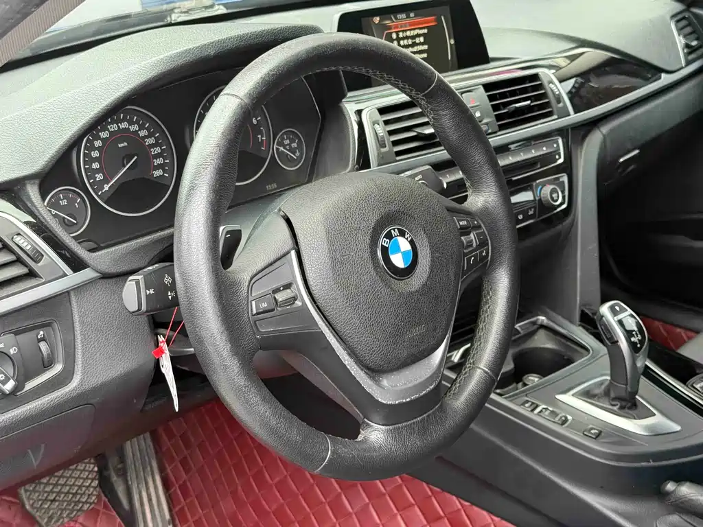 BMW 3 Series 2017 — фото 10