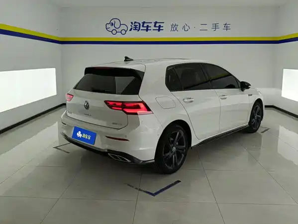 Volkswagen Golf 2021