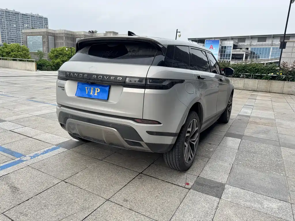 Land Rover Evoque 2024 — фото 9
