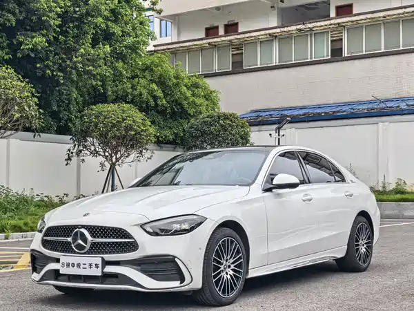 Mercedes-Benz C-Class 2024