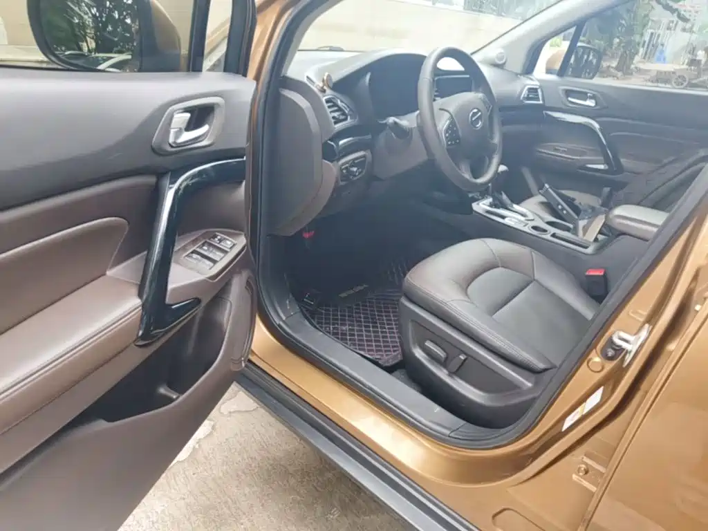 GAC Motor Trumpchi GS4 2017 — фото 16