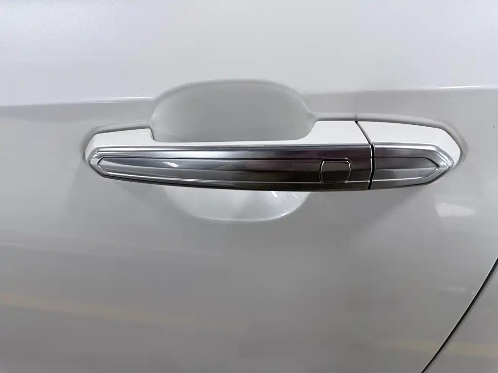 Cadillac XT4 2021 — фото 6