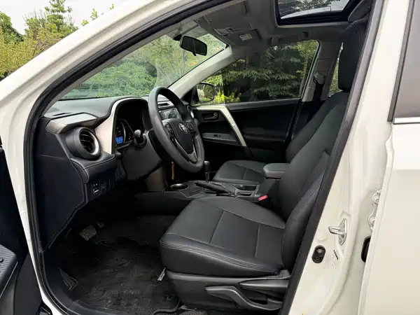 Toyota RAV4 2016