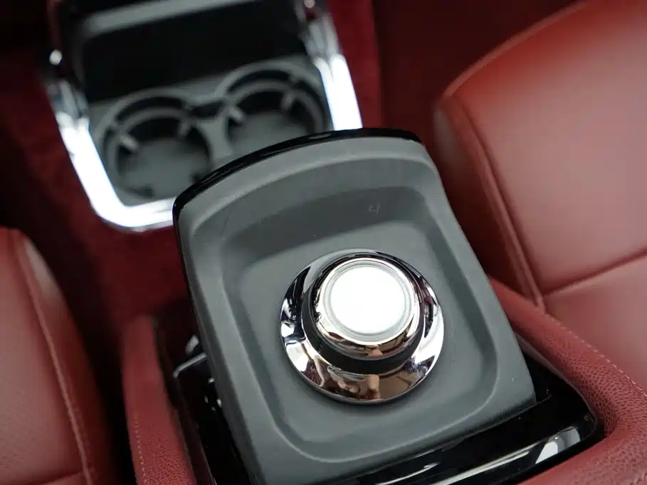 Rolls-Royce Phantom 2012 — фото 9