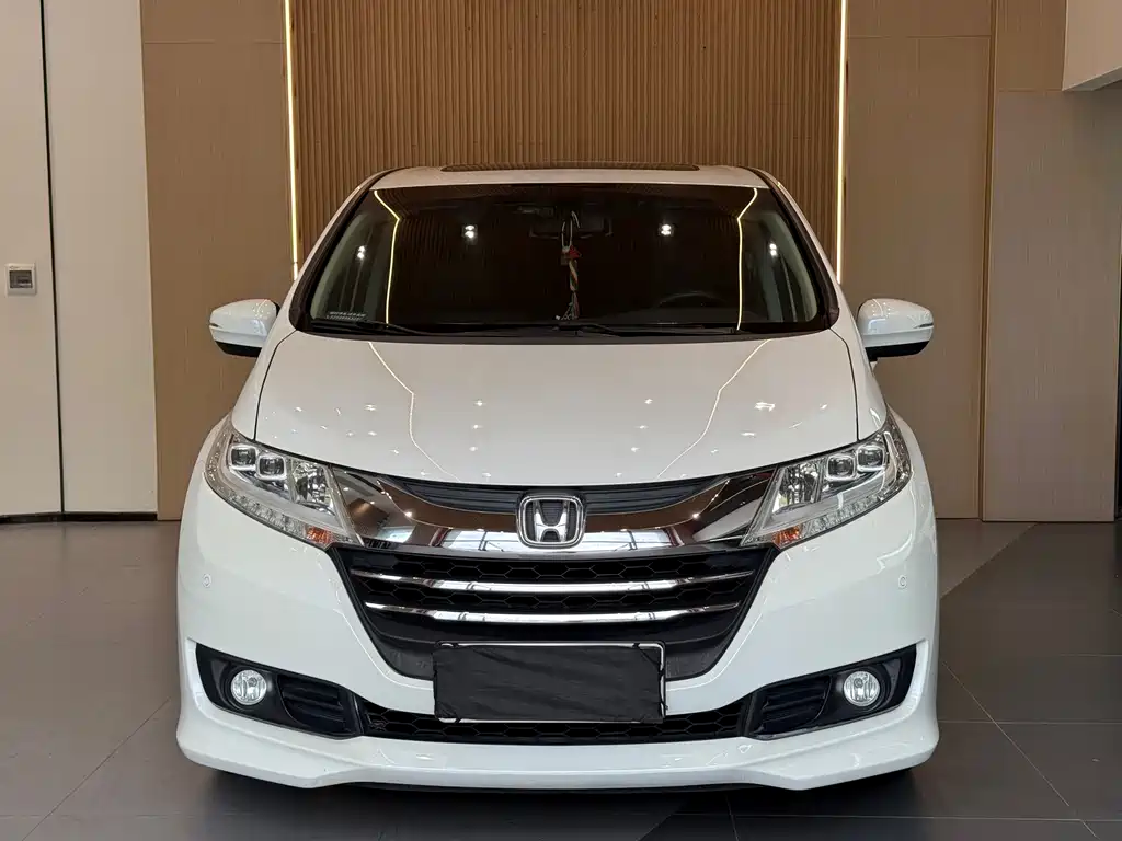 Honda Odyssey 2017 — фото 2