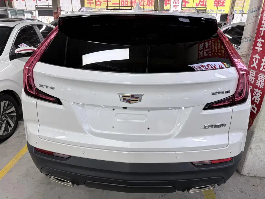 Cadillac XT4 2021 — фото 18