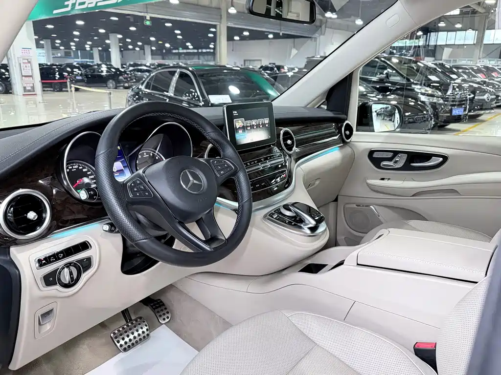Mercedes-Benz V-Class 2016