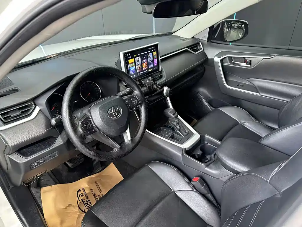 Toyota Wildlander 2020 — фото 11