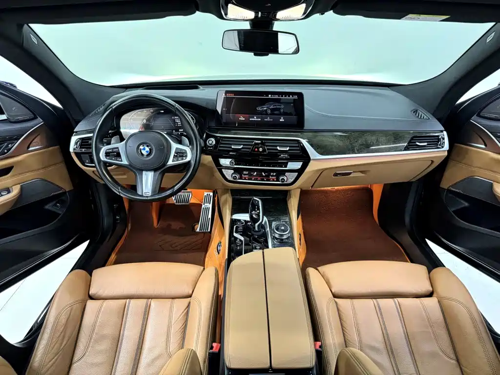 BMW 6 Series GT 2022 — фото 11