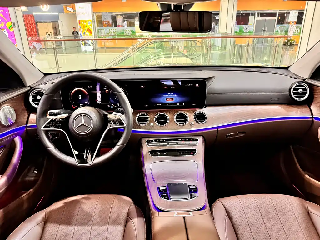 Mercedes-Benz E-Class 2023 — фото 15
