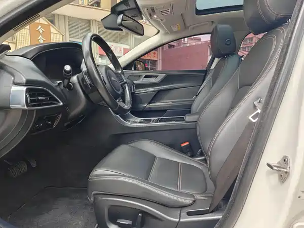 Jaguar XEL 2018